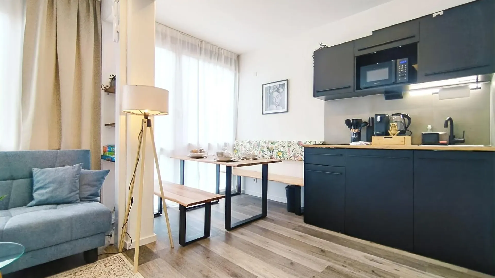 Апартаменты Design-Apartment Fuer Bis Zu 4 Im 1 Og, Modern, Dachterrasse, Grill, Ruhige Lage, Disney Plus, Wii, Lan Und Wlan Нюрнберг Германия