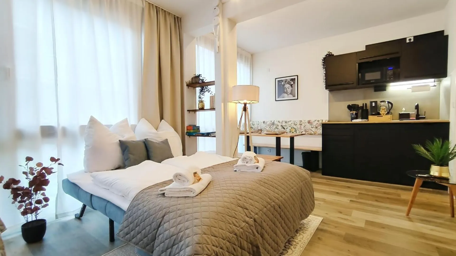 Апартаменты Design-Apartment Fuer Bis Zu 4 Im 1 Og, Modern, Dachterrasse, Grill, Ruhige Lage, Disney Plus, Wii, Lan Und Wlan Нюрнберг