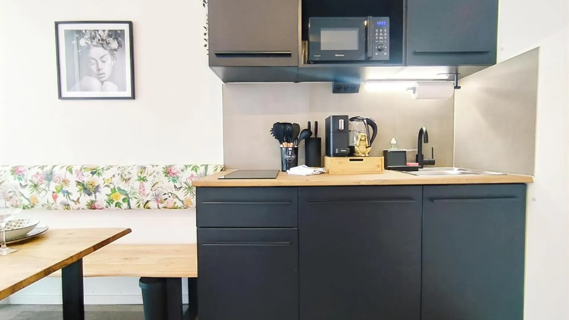 Design-Apartment Fuer Bis Zu 4 Im 1 Og, Modern, Dachterrasse, Grill, Ruhige Lage, Disney Plus, Wii, Lan Und Wlan Нюрнберг Германия