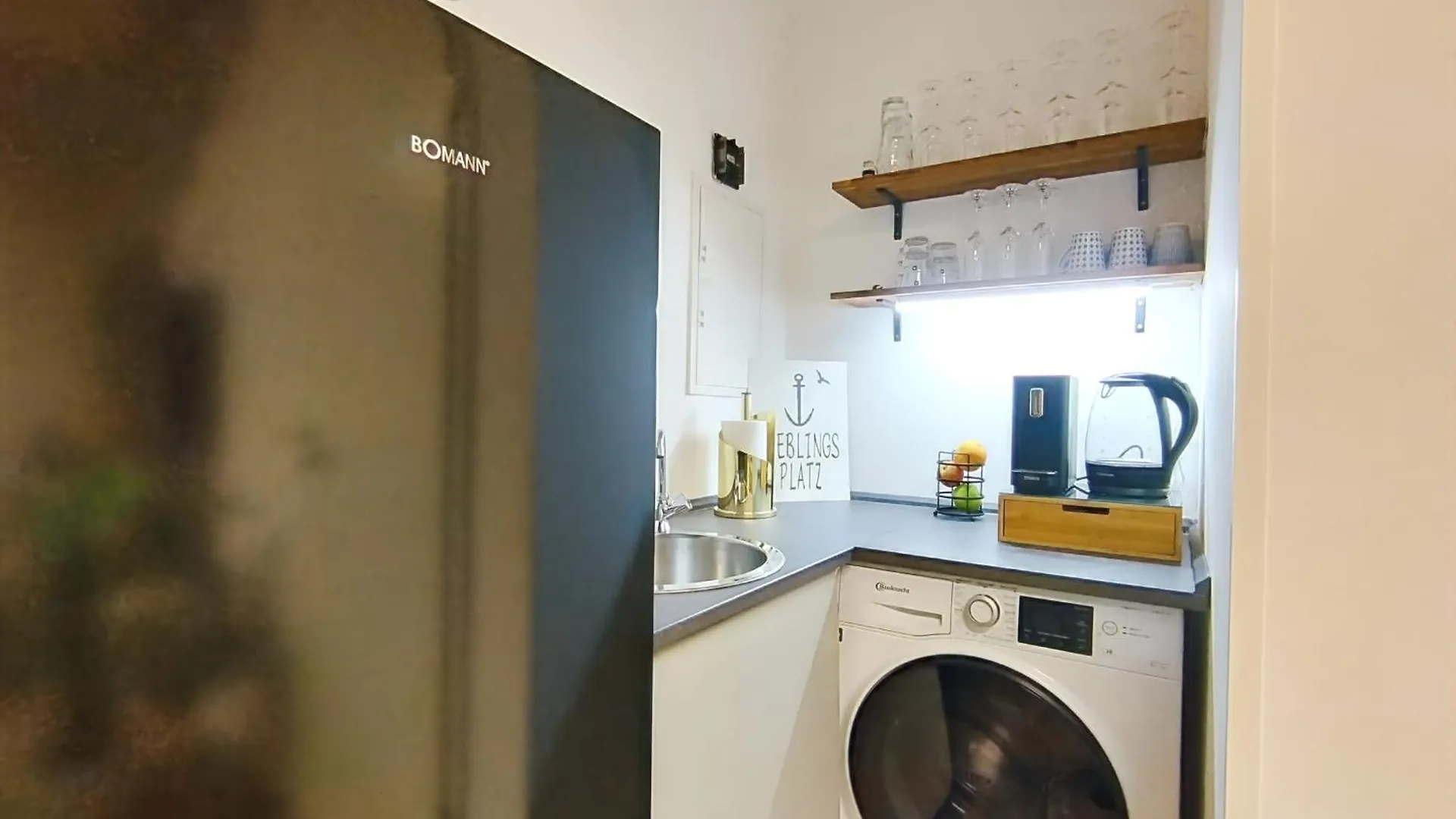 Design-Apartment Fuer Bis Zu 4 Im 1 Og, Modern, Dachterrasse, Grill, Ruhige Lage, Disney Plus, Wii, Lan Und Wlan Нюрнберг